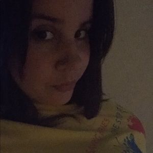 Meet your Posher, Yamiris